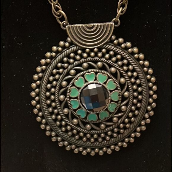 NWT Boho Brass-Tone Medallion Necklace – 28” Chain - Picture 2 of 3